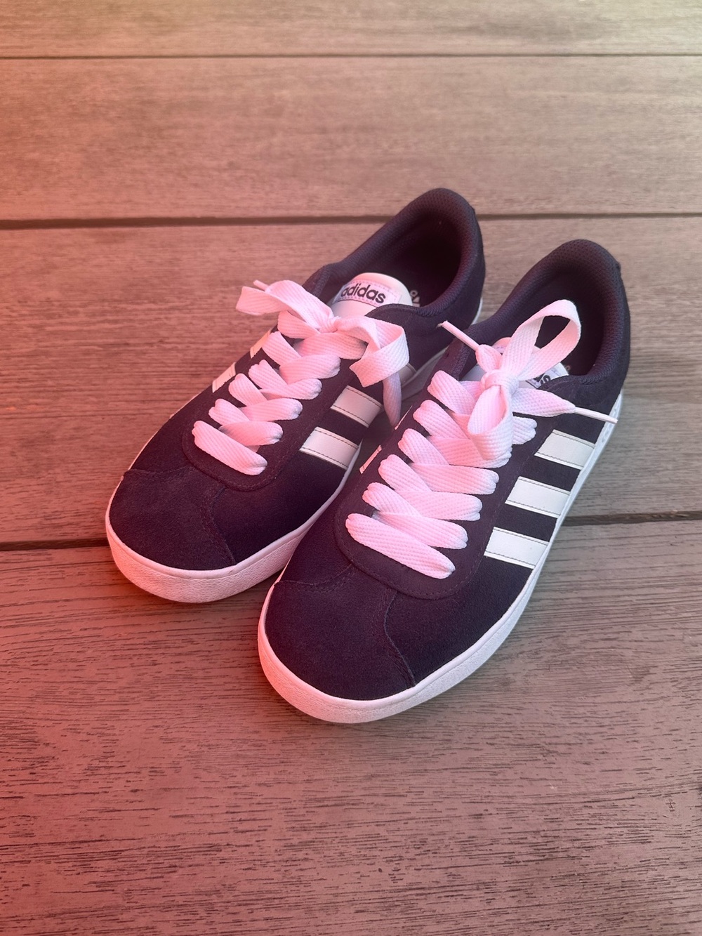 Women’s Adidas VL Court Sneakers in Blue Suede Size 9
